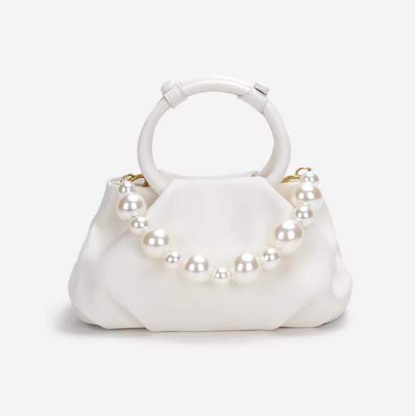 High-end, stylish cloud-shaped handbag for women, a unique design, white pearl-embellished small tote bag and crossbody bag.