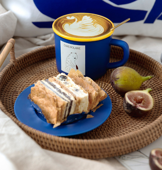 Animal Design Klein Blue Ceramic Mug – Large Capacity Creative Coffee Cup