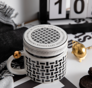 Black & White Polka Dot Ceramic Mug with Lid – Audrey Hepburn Style
