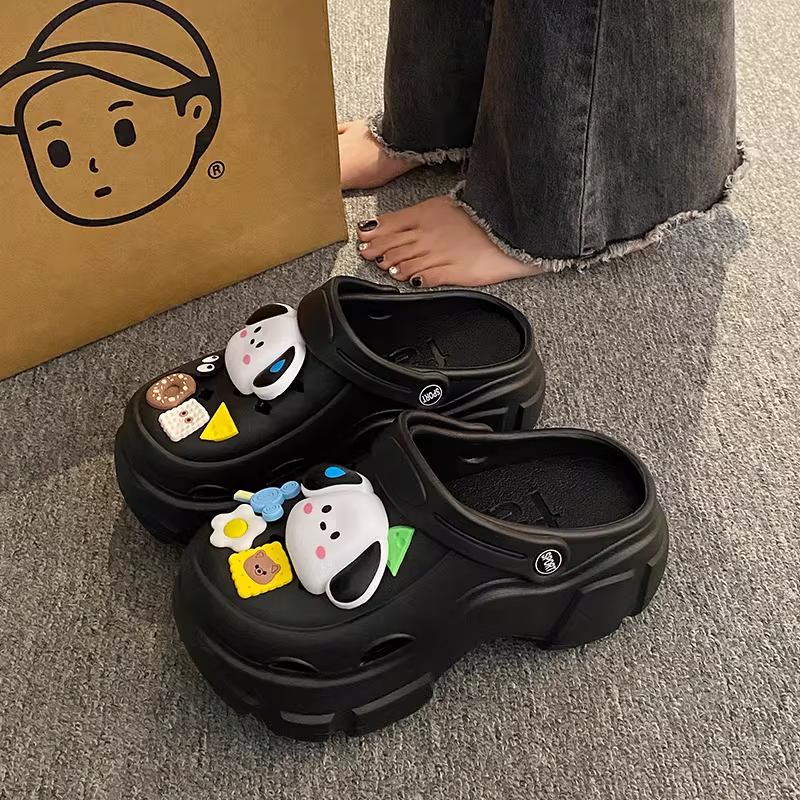 Plus-Size Sandals & Slides